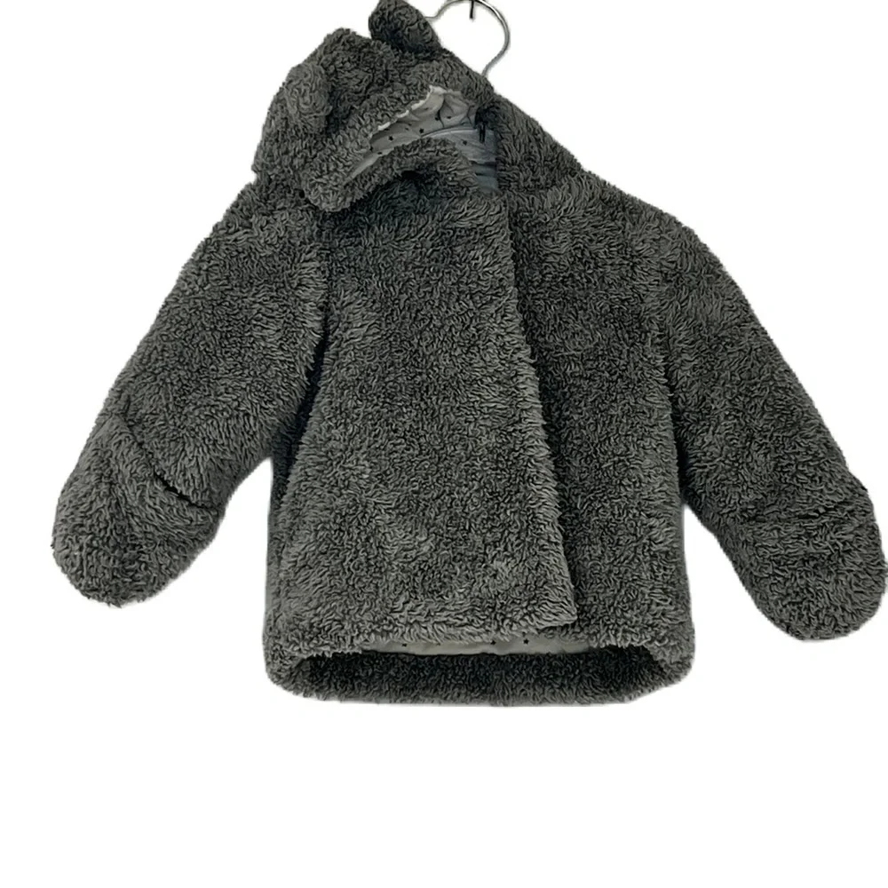 3 Pommes Baby Gray Faux Fur Coat size 6 months cozy warm classic fall winter yum